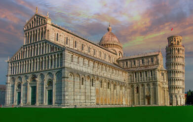 Panorama of the leaning tower of Pisa with the cathedral (Duomo) - CAVF96186