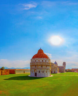 Das Baptisterium, der Dom und der schiefe Turm, Pisa, Italien - CAVF96187