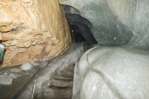 Deutschland, Bayern, Berchtesgaden, Innenseite der Schellenberg-Eishöhle in den Berchtesgadener Alpen - ZCF01073