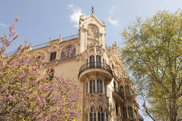 Spanien, Balearische Inseln, Palma, Außenansicht des Gran Hotel im Frühling - FCF02034
