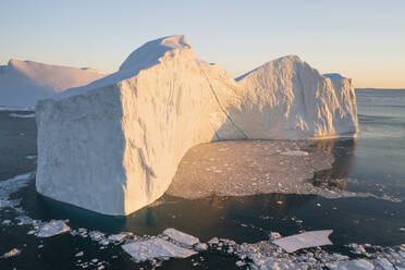 Extreme Eisberge aus der Vogelperspektive - CAVF96540