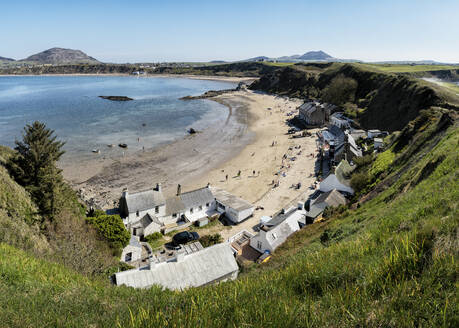 Strand in Nefyn vom Berg aus gesehen - ALRF01865