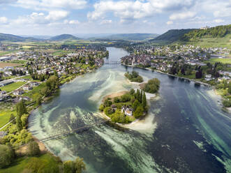 Schweiz, Kanton Schaffhausen, Stein am Rhein, Luftaufnahme des Bodensees und der Werd-Inseln im Sommer - ELF02396