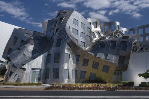 Das Lou Ruvo Center for Brain Health, entworfen von Frank Gehry, Las Vegas, Nevada, Vereinigte Staaten von Amerika, Nord-Amerika - RHPLF22085