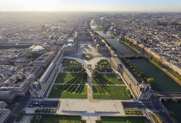 Panoramic aerial view of Tuileries Garden and the Louvre along the Seine, Paris, France. - AAEF14546