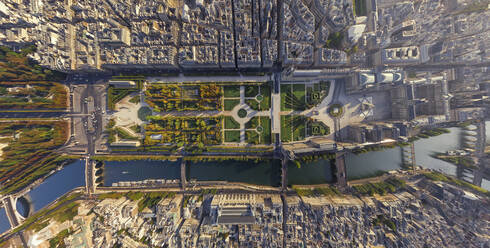 Panoramic aerial top down view of Tuileries Garden and the Louvre along the Seine, Paris, France. - AAEF14547