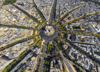 Panoramaluftaufnahme des Triumphbogens, Paris Champs Elysées, Frankreich. - AAEF14550