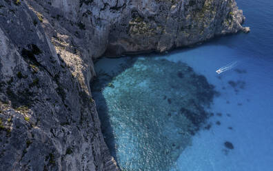 Panoramablick aus der Luft auf die schöne Küste der Insel Zakinthos, Griechenland. - AAEF14594