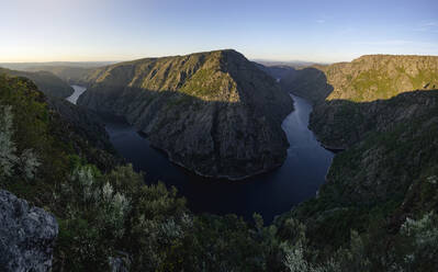 Blick auf die Schlucht des Flusses Sil, Galicien, Spanien - DAMF00935