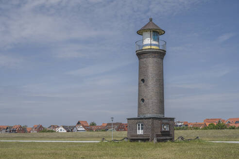 Deutschland, Niedersachsen, Juist, Leuchtturm Memmertfeuer im Sommer - KEBF02354