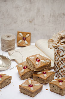 Studio shot of square shaped pieces of homemade gingerbread - CZF00348