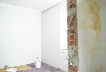 Interior of empty room with painted wall at apartment - CVF02029