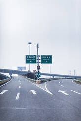 Schnellstraße in Shanghai, China - FOLF11665