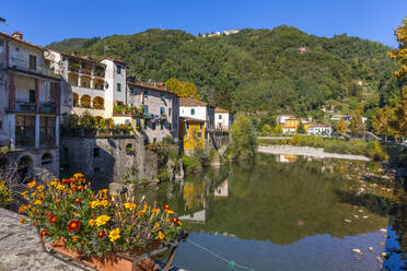 Ponte a Serraglio, bridge, Bagni di Lucca, River Lima, Tuscany, Italy, Europe - RHPLF22307