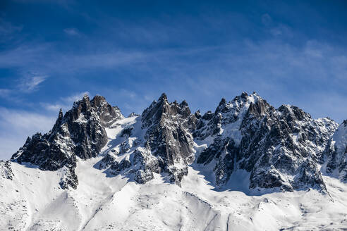 Schnee auf Bergen in Chamonix, Frankreich - FOLF11687