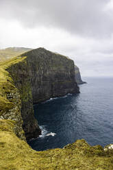 Faroe Islands, Eysturoy, Gjogv, Steep coastal cliffs - WPEF06089