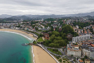 Luftaufnahme der Bahia de La Concha, Donostia, San Sebastian, Gipuzkoa, Baskenland, Spanien. - AAEF14894