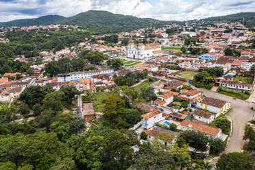Luftaufnahme von Pirenopolis, Goias, Brasilien, Südamerika - RHPLF22384