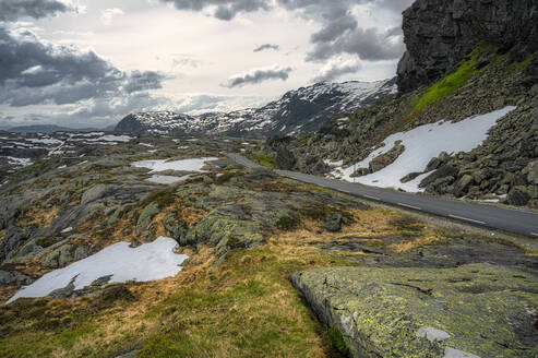 Norwegen, Rogaland, Sauda, Ansichten entlang der Straße 520 - RJF00909