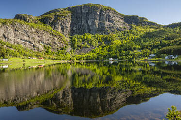 Norway, Agder, View of Trydalstjonni lake in summer - RJF00937