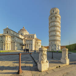 Kathedrale Santa Maria Assunta und Schiefer Turm von Pisa, Piazza dei Miracoil, UNESCO-Weltkulturerbe, Pisa, Toskana, Italien, Europa - RHPLF22566
