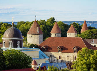 Alte Stadtmauern, Blick von oben, UNESCO-Weltkulturerbe, Tallinn, Estland, Europa - RHPLF22595