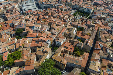 Luftaufnahme der Altstadt von Beziers, Herault, Frankreich. - AAEF15430
