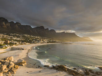 Camps Bay, Kapstadt, Westkap, Südafrika, Afrika - RHPLF22648