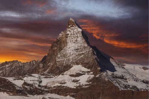 Matterhorn, 4478m, at sunrise, Zermatt, Valais, Swiss Alps, Switzerland, Europe - RHPLF22674