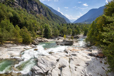 Der Wildbach von Marmitte dei Giganti, Valle Antigorio, Dommodossola, Piemont, Italien, Europa - RHPLF22716