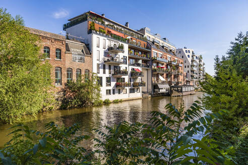 Germany, Saxony, Leipzig, Apartments along White Elster canal - WDF06970