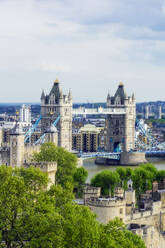 UK, England, London, Tower Bridge and surrounding buildings - THAF03088