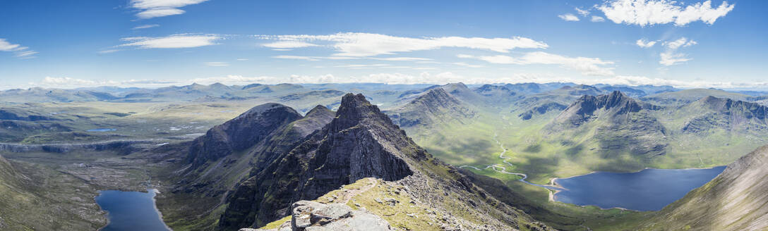 UK, Schottland, Panoramablick vom Berg An Teallach - HUSF00302