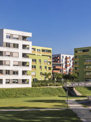 Germany, Baden-Wurttemberg, Ulm, Modern suburban apartments - WDF07026