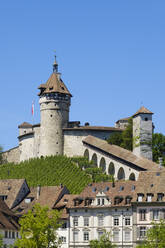 Schweiz, Kanton Schaffhausen, Schaffhausen, Außenansicht der Festung Munot im Sonnenlicht - WIF04568
