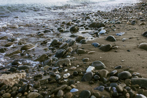 Beach with pebbles and stones - EGHF00529
