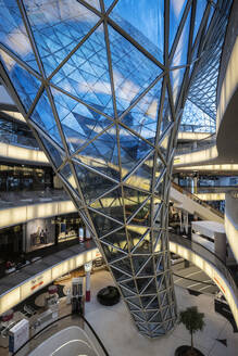 Moderne Architektur im Einkaufszentrum Zeilgalerie, Frankfurt, Hessen, Deutschland, Europa - RHPLF22941