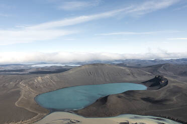 Luftaufnahme des Sees Skyggnsvatn, Skaftarhreppur, Island. - AAEF15560