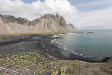 Luftaufnahme des Berges Vestrahorn, Ostisland. - AAEF15620