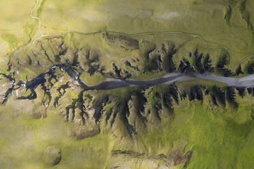 Luftaufnahme des Mogafoss-Wasserfalls mit Canyon, Skaftarhreppur, Südisland. - AAEF15640