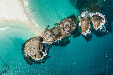 Luftaufnahme der Felsen am Wylie Head Beach, Westaustralien, Australien. - AAEF15674