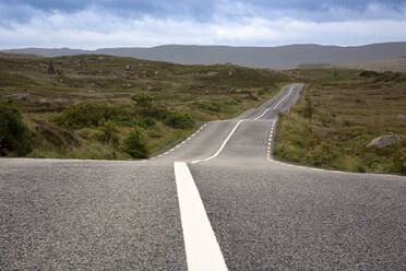 Road marking on long empty road - FCF02075