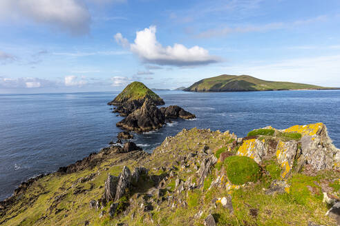 Irland, Blick auf die Dingle-Halbinsel und die umliegenden Inseln - FCF02086