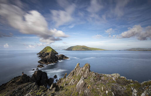 Irland, Blick auf die Dingle-Halbinsel und die umliegenden Inseln - FCF02087