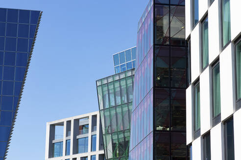 Ireland, Leinster, Dublin, Modern buildings in Dublin Docklands - FCF02112