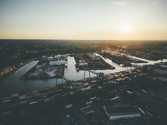 Handelsdock in Dortmund bei Sonnenuntergang - JOSEF13264