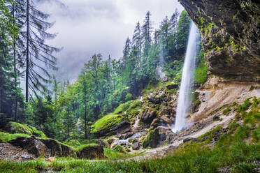 Slowenien, Wasserfall Slap Pericnik im Vrata-Tal - STSF03508