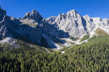 Italien, Trentino-Alto Adige/Südtirol, Drohnenansicht der Sextener Rotwand - STSF03525