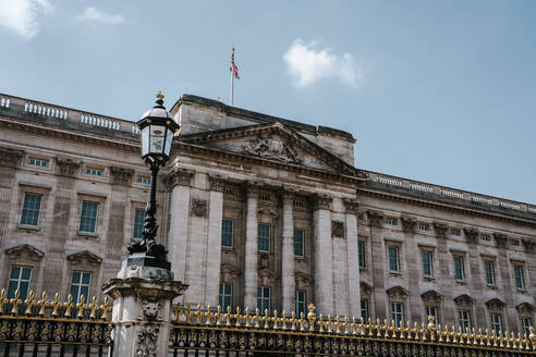 UK, England, London, Fassade des Buckingham Palace - TAMF03485