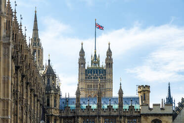 UK, England, London, Außenansicht des Palace of Westminster - TAMF03516